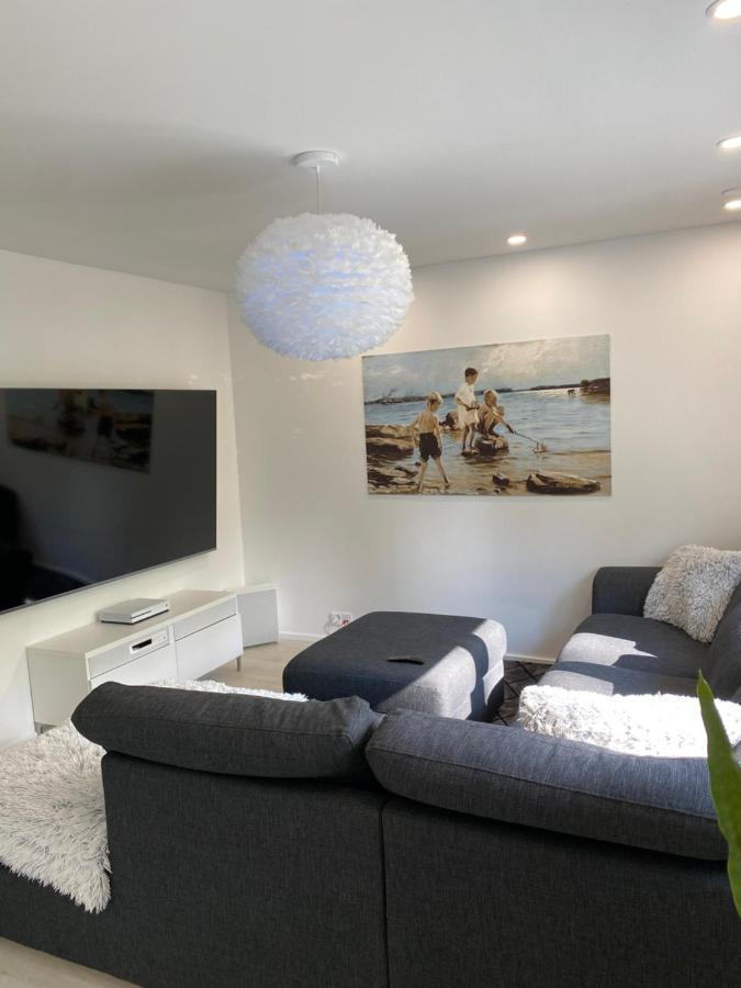Modern Apt - King-Size Bed - Wifi -Self Check In Apartment Rovaniemi Exterior photo